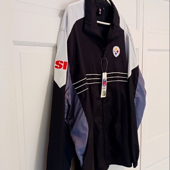 NFL Team Apparel Reebok Steelers windbreaker -- NWT--PRICE FIRM 🎉Host Pick🎉 - Picture 3 of 9